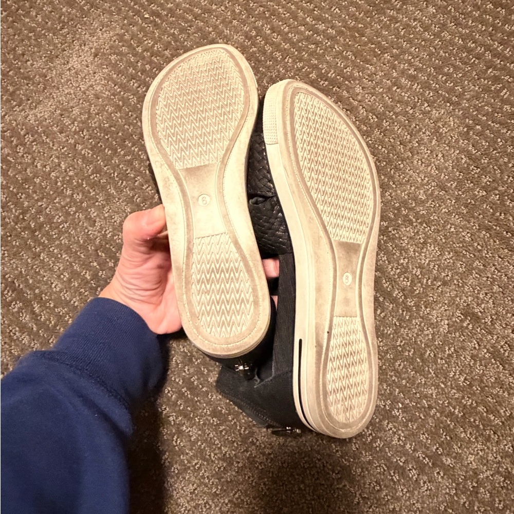 Eileen Fisher Black Woven Sandals - Picture 6 of 6